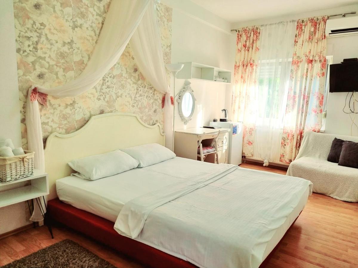 Rooms Villa Luigi Панчево Екстер'єр фото